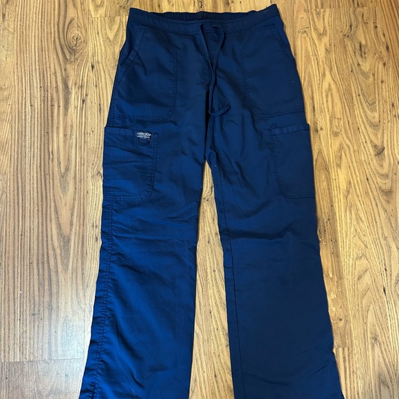 Cherokee Scrub Set - Picture 3 of 4